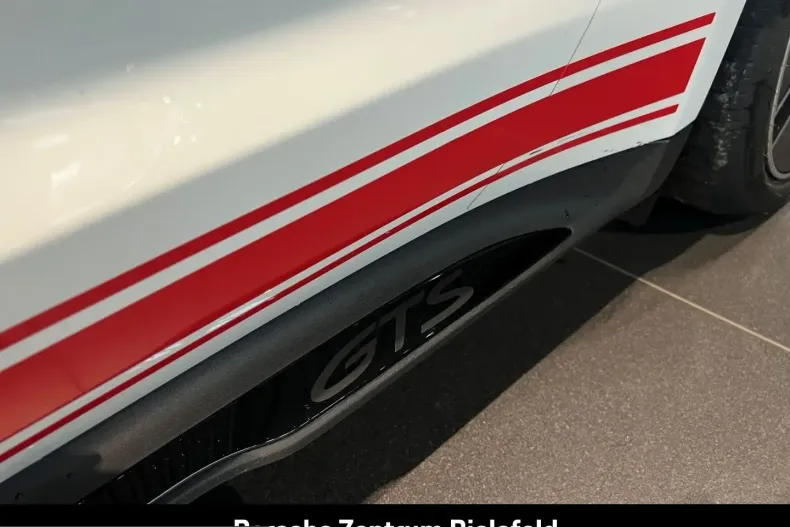 Porsche Taycan din 2025 cu 3.013 km - oferta POR261120 - foto 13