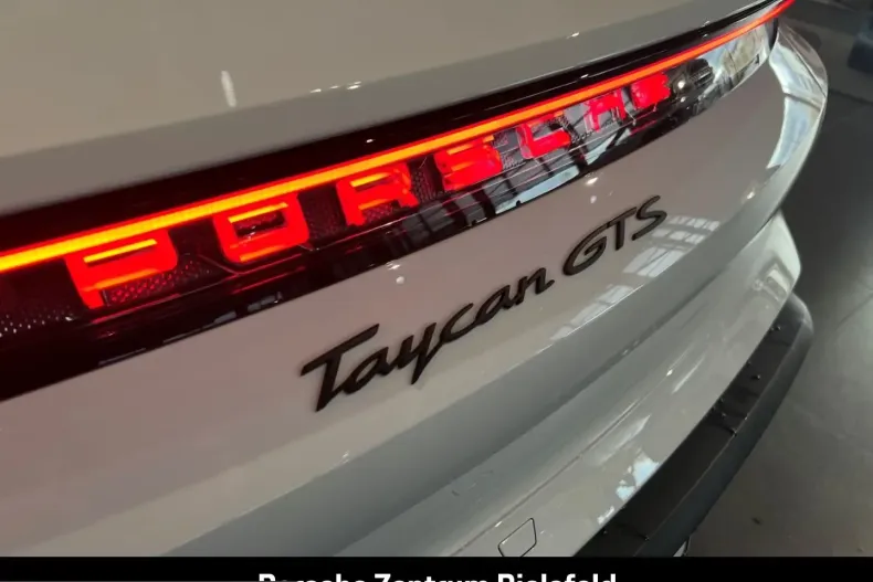 Porsche Taycan din 2025 cu 3.013 km - oferta POR261120 - foto 17