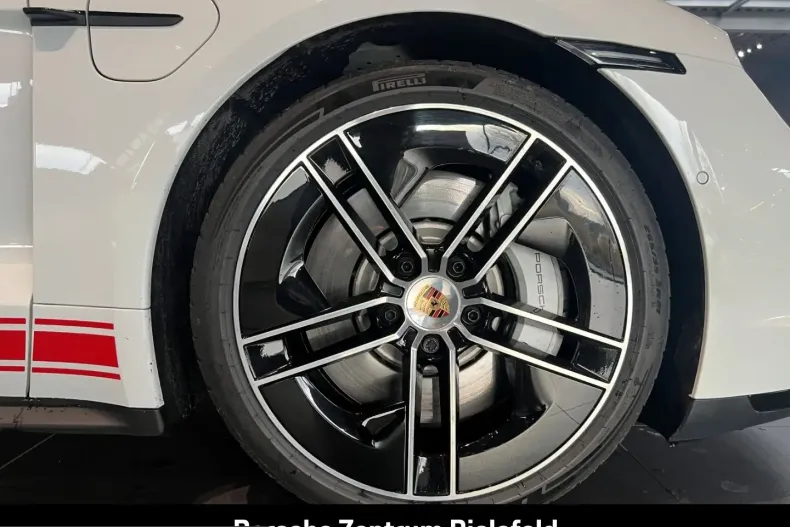 Porsche Taycan din 2025 cu 3.013 km - oferta POR261120 - foto 19