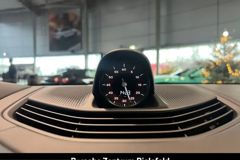 Porsche Taycan din 2025 cu 3.013 km - oferta POR261120 - foto 27