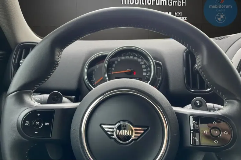 MINI Countryman din 2024 cu 8.497 km - oferta MIN261121 - foto 8