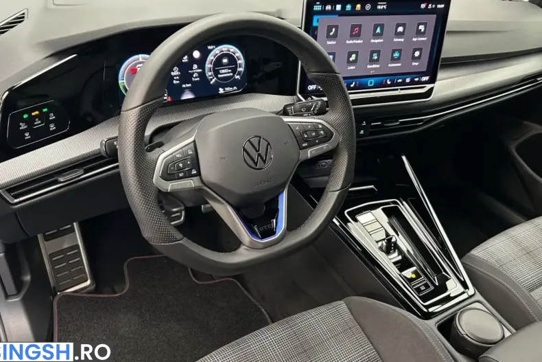 Volkswagen Golf din 2025 cu 13.130 km - oferta VOL261131 - foto 6