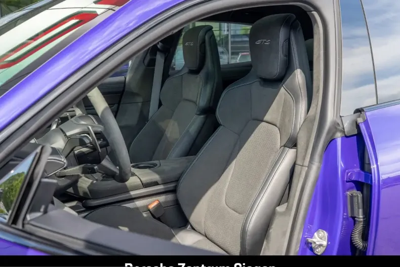 Porsche Taycan din 2025 cu 24.196 km - oferta POR261140 - foto 17