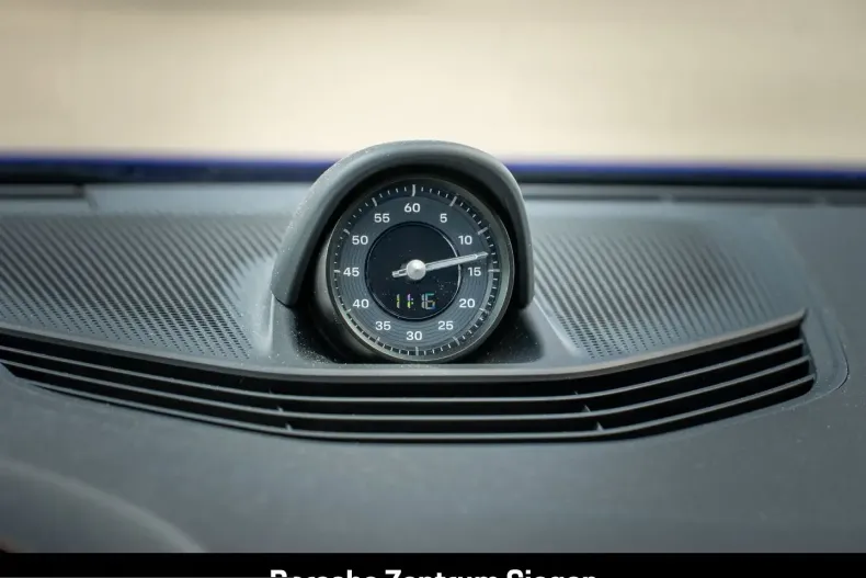 Porsche Taycan din 2025 cu 24.196 km - oferta POR261140 - foto 24