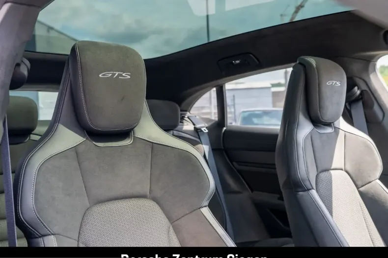 Porsche Taycan din 2025 cu 24.196 km - oferta POR261140 - foto 29