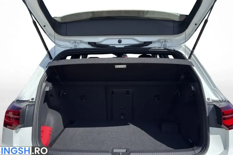 Volkswagen Golf din 2024 cu 22.200 km - oferta VOL261141 - foto 12