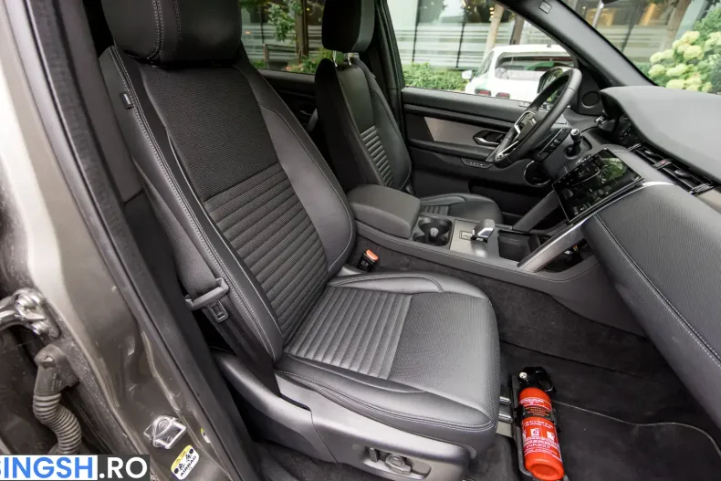 Land Rover Discovery Sport din 2025 cu 6.500 km - oferta LAN261143 - foto 31