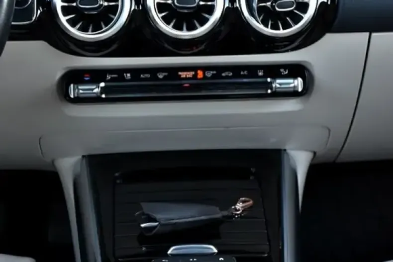 Mercedes-Benz EQA (Clasa GLA) din 2023 cu 91.000 km - oferta MER261148 - foto 14