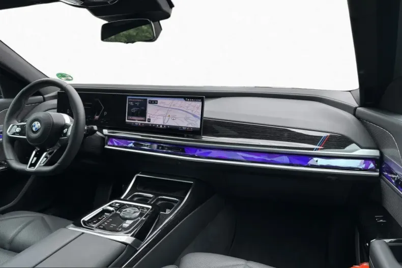 BMW 740 (Seria 7) din 2025 cu 20.204 km - oferta BMW261175 - foto 7