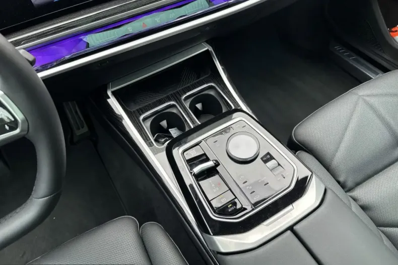 BMW 740 (Seria 7) din 2025 cu 20.204 km - oferta BMW261175 - foto 11