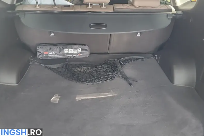 Hyundai Santa Fe din 2023 cu 39.950 km - oferta HYU261181 - foto 6