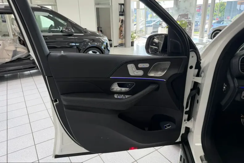 Mercedes-Benz GLS 450 (Clasa GLS) din 2024 cu 17.295 km - oferta MER261193 - foto 19