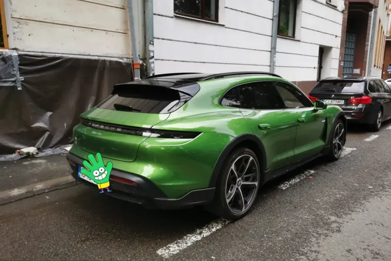 Porsche Taycan din 2022 cu 26.900 km - oferta POR261252 - foto 2
