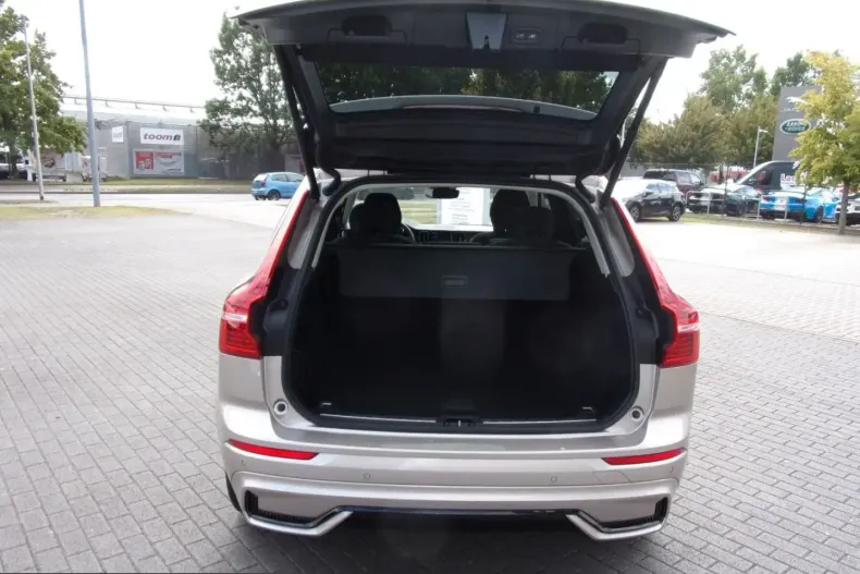 Volvo XC60 din 2023 cu 43.000 km - oferta VOL261259 - foto 8