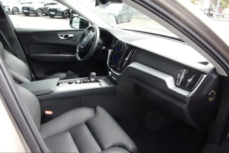 Volvo XC60 din 2023 cu 43.000 km - oferta VOL261259 - foto 13