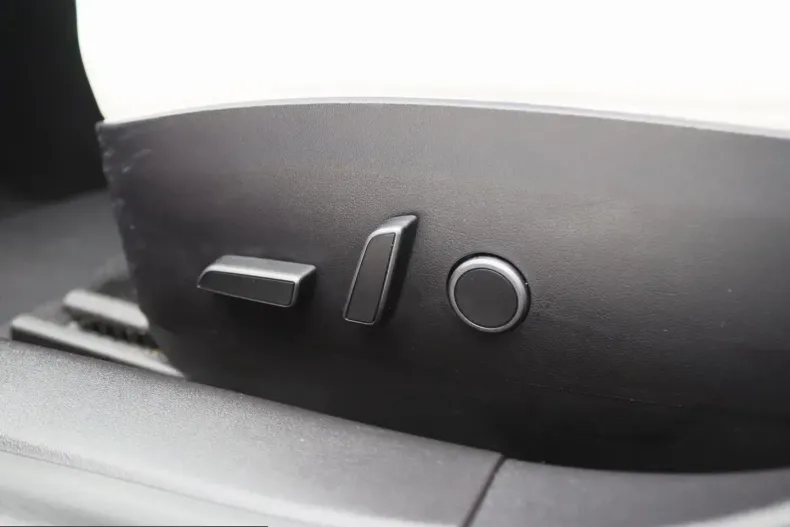 Tesla Model 3 din 2021 cu 95.528 km - oferta TES261281 - foto 19