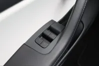 Tesla Model 3 din 2021 cu 95.528 km - oferta TES261281 - foto 32