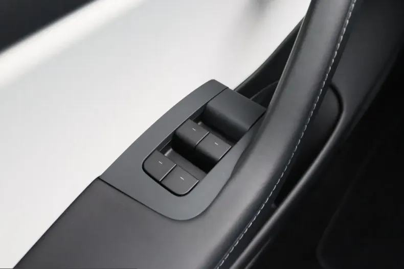 Tesla Model 3 din 2021 cu 95.528 km - oferta TES261281 - foto 32
