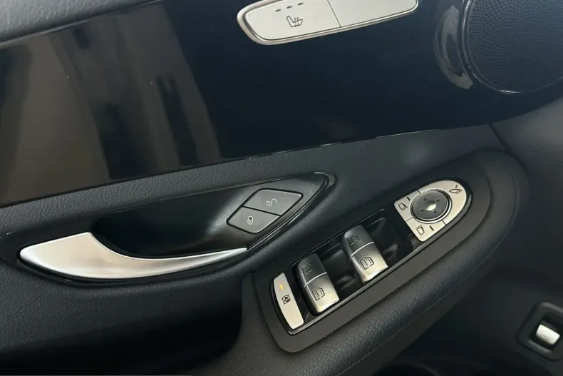 Mercedes-Benz GLC 220 (Clasa GLC) din 2022 cu 84.243 km - oferta MER261304 - foto 25