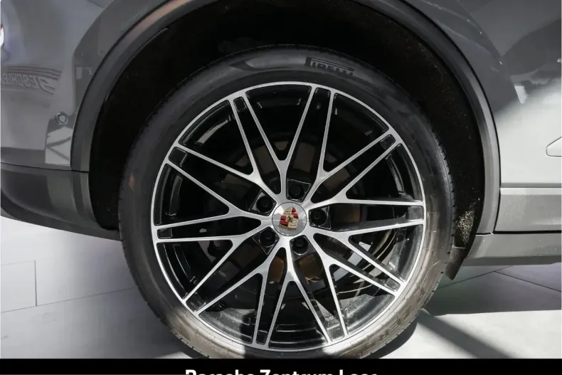 Porsche Macan din 2024 cu 25.400 km - oferta POR261353 - foto 11