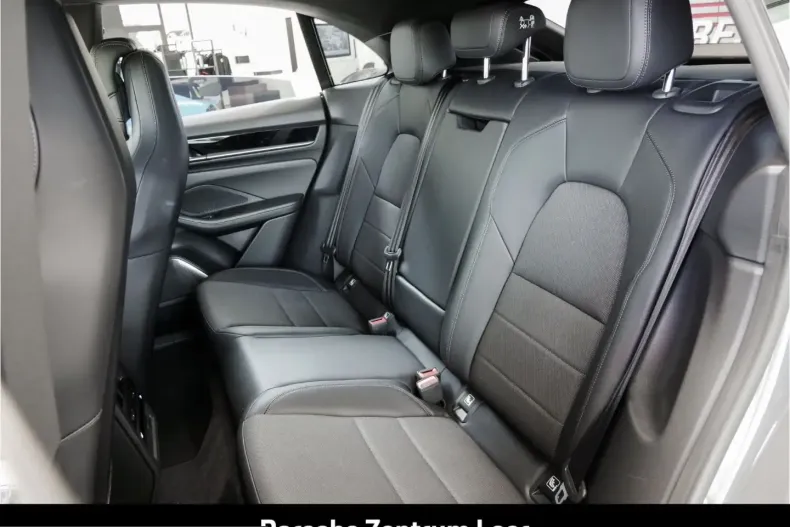 Porsche Macan din 2024 cu 25.400 km - oferta POR261353 - foto 19