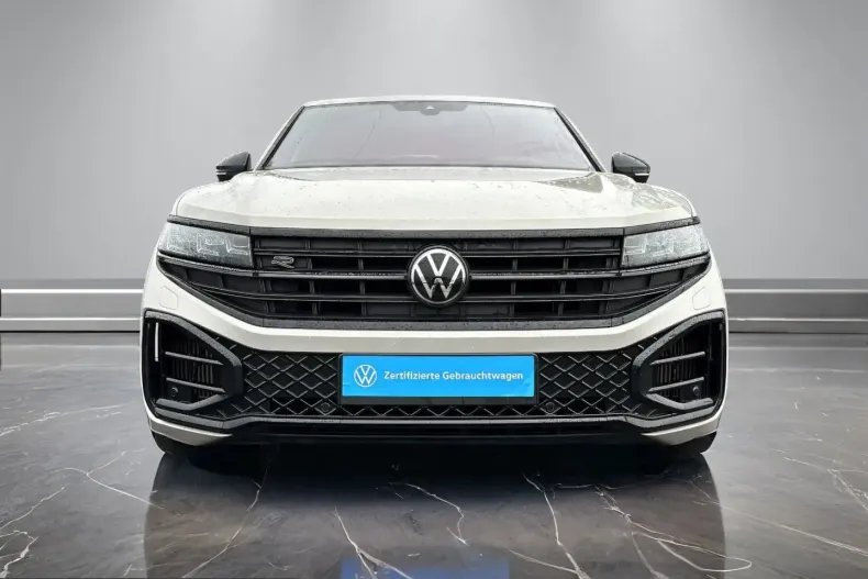 Volkswagen Touareg din 2024 cu 22.585 km - oferta VOL261394 - foto 3