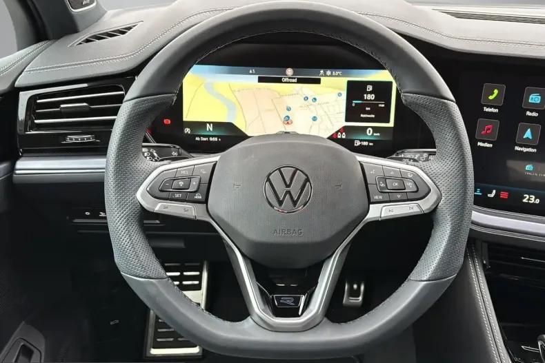 Volkswagen Touareg din 2024 cu 22.585 km - oferta VOL261394 - foto 8