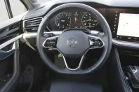 Volkswagen Touareg din 2024 cu 31.500 km - oferta VOL261396 - foto 13