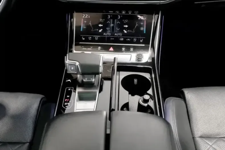Audi A8 din 2021 cu 82.304 km - oferta AUD261400 - foto 13