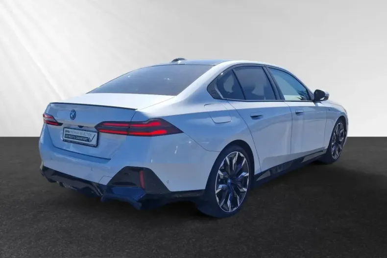 BMW 530 (Seria 5) din 2024 cu 29.915 km - oferta BMW261409 - foto 3
