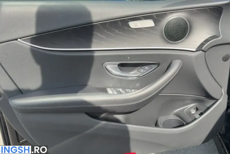 Mercedes-Benz E 300 (Clasa E) din 2022 cu 58.461 km - oferta MER261419 - foto 9