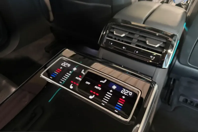 Audi A8 din 2022 cu 83.375 km - oferta AUD261424 - foto 14