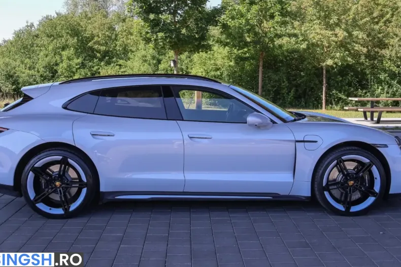 Porsche Taycan din 2023 cu 43.800 km - oferta POR261440 - foto 7