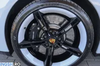 Porsche Taycan din 2023 cu 43.800 km - oferta POR261440 - foto 9