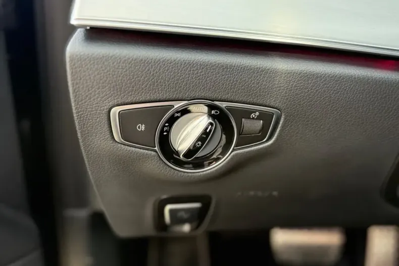 Mercedes-Benz CLS 220 (Clasa CLS) din 2022 cu 42.372 km - oferta MER261459 - foto 5