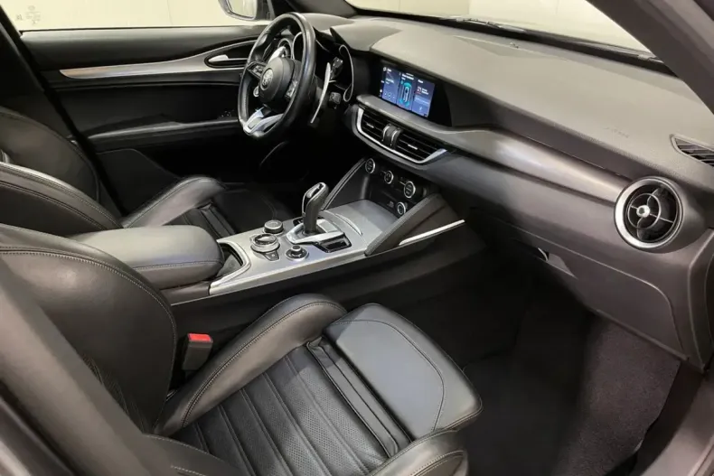 Alfa Romeo Stelvio din 2022 cu 90.835 km - oferta ALF261461 - foto 2