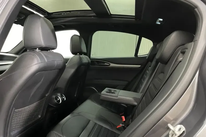 Alfa Romeo Stelvio din 2022 cu 90.835 km - oferta ALF261461 - foto 3