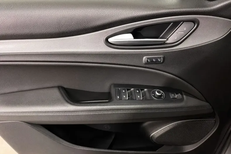 Alfa Romeo Stelvio din 2022 cu 90.835 km - oferta ALF261461 - foto 22