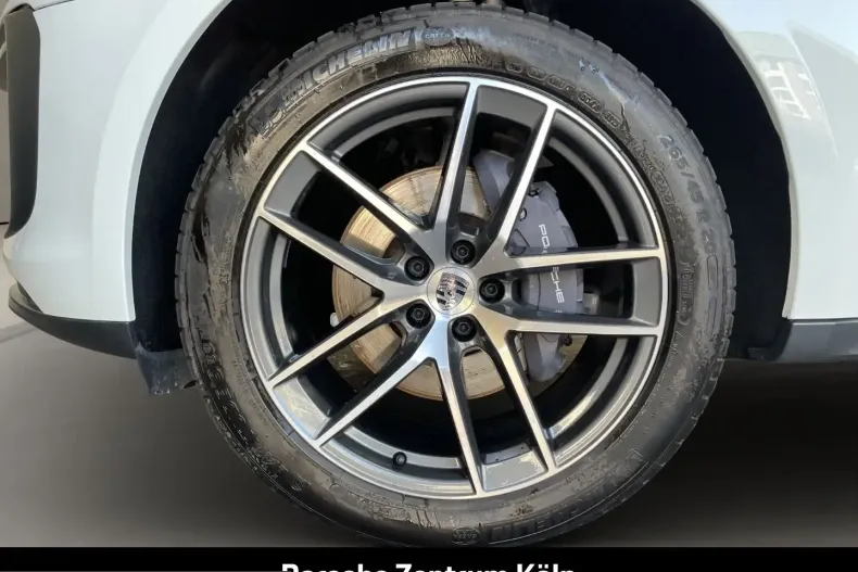 Porsche Macan din 2024 cu 14.310 km - oferta POR261462 - foto 9