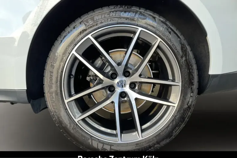 Porsche Macan din 2024 cu 14.310 km - oferta POR261462 - foto 10