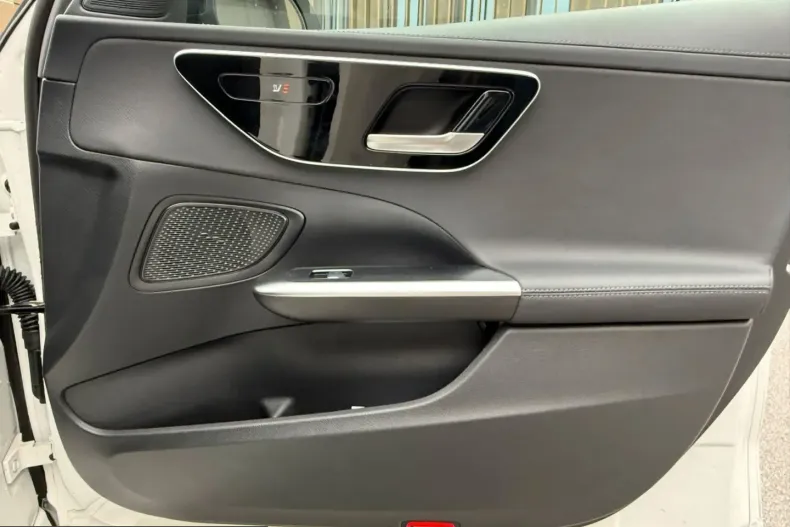 Mercedes-Benz C 220 (Clasa C) din 2025 cu 24.900 km - oferta MER261478 - foto 20