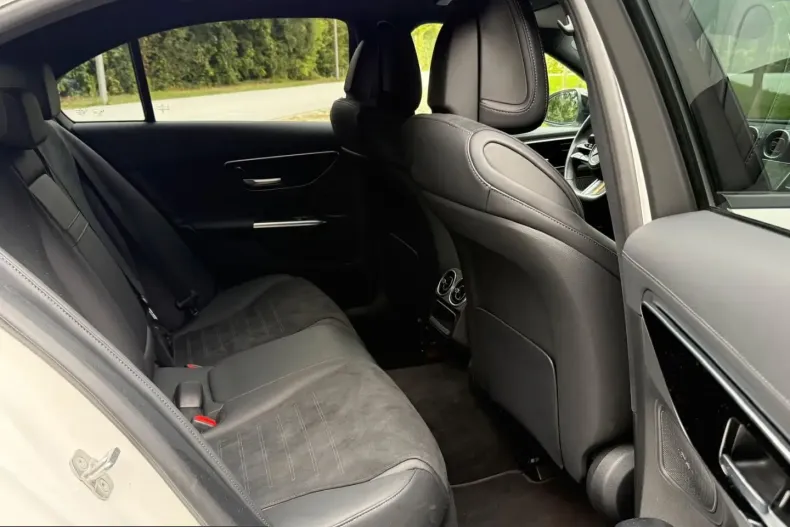 Mercedes-Benz C 220 (Clasa C) din 2025 cu 24.900 km - oferta MER261478 - foto 24