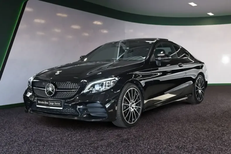 Mercedes-Benz C 300 (Clasa C) din 2024 cu 26.189 km - oferta MER261479 - foto 1