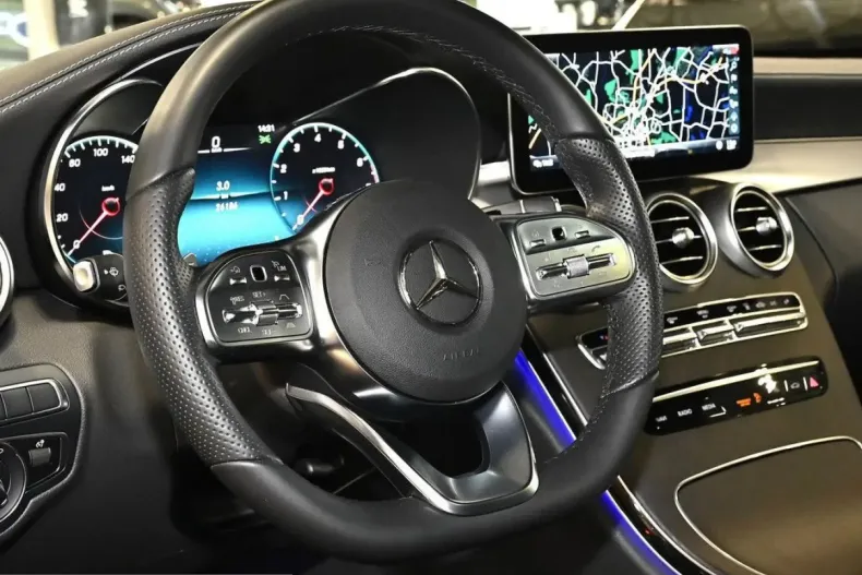 Mercedes-Benz C 300 (Clasa C) din 2024 cu 26.189 km - oferta MER261479 - foto 21