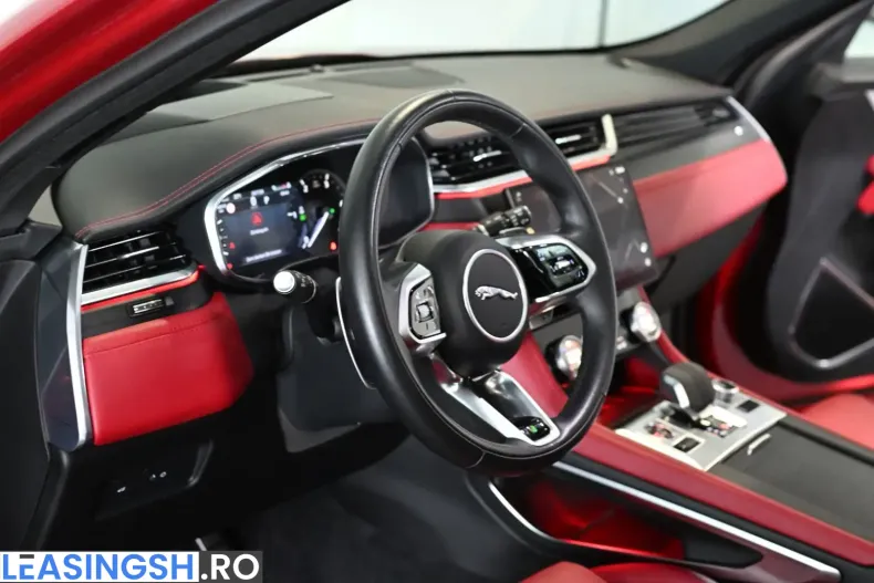 Jaguar F-Pace din 2023 cu 49.291 km - oferta JAG261493 - foto 1