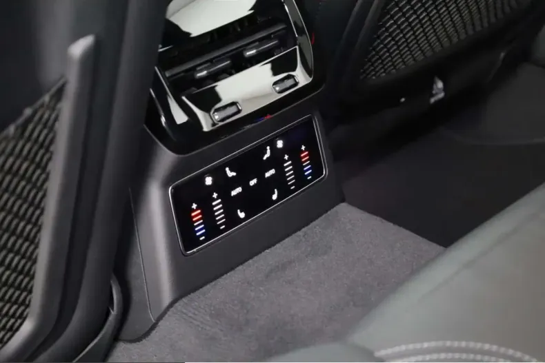 Audi A6 din 2026 cu 40 km - oferta AUD261522 - foto 18