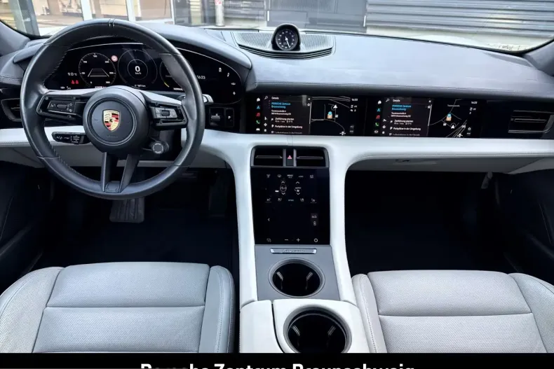 Porsche Taycan din 2023 cu 63.722 km - oferta POR261532 - foto 7
