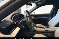 Porsche Taycan din 2023 cu 63.722 km - oferta POR261532 - foto 10