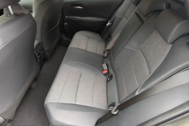 Toyota Corolla din 2025 cu 10.662 km - oferta TOY261575 - foto 11
