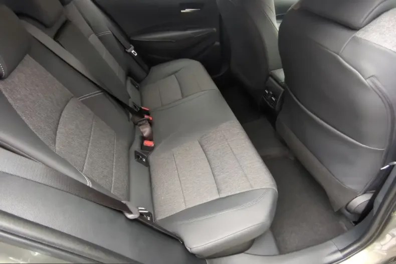 Toyota Corolla din 2025 cu 10.662 km - oferta TOY261575 - foto 12